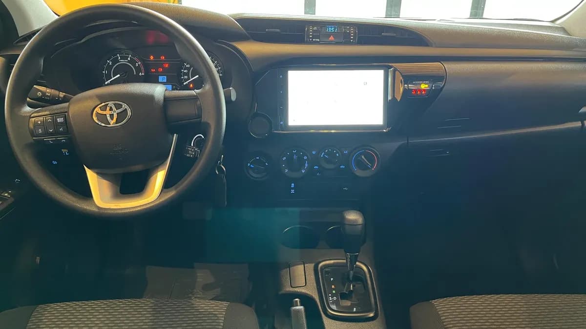 Toyota Hilux Pick-Up L/24 2.4 TDI DC 4X4 DX foto 7