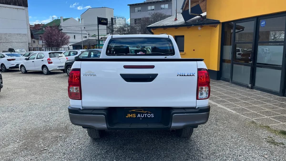 Toyota Hilux Pick-Up L/24 2.4 TDI DC 4X4 DX foto 3