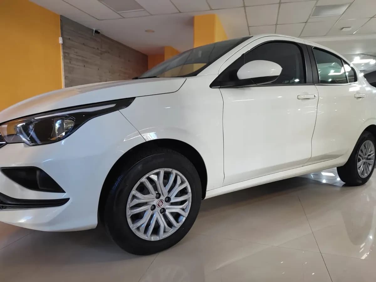 Fiat Cronos 1.3 Gse Like foto 9