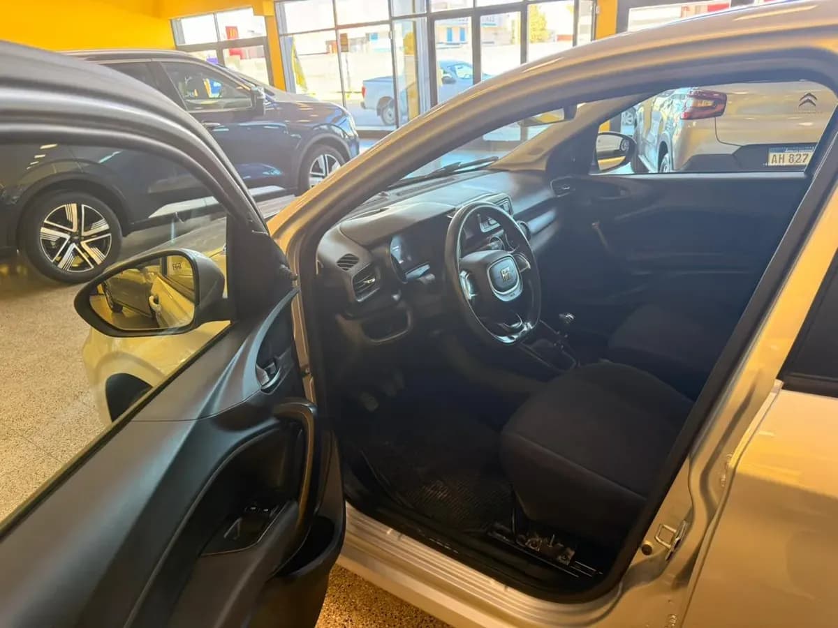Fiat Cronos 1.3 Drive Mt foto 6