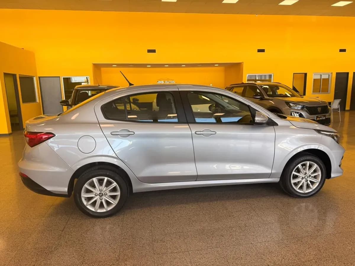 Fiat Cronos 1.3 Drive Mt foto 4